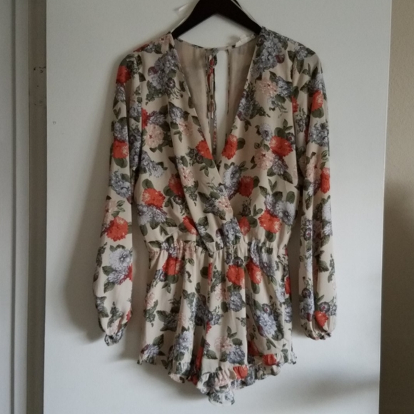Floral Romper - Picture 1 of 3